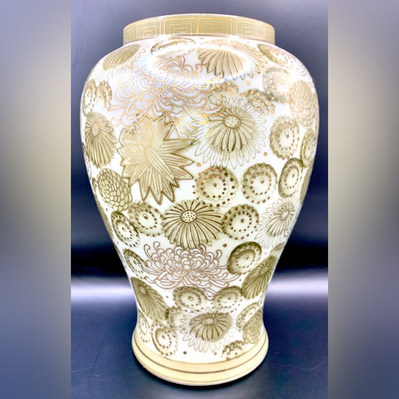 Andrea By Sadek Other - Andrea by Sadek Porcelain Ceramic Floral Hand-painted Vase from Japan - Vintage